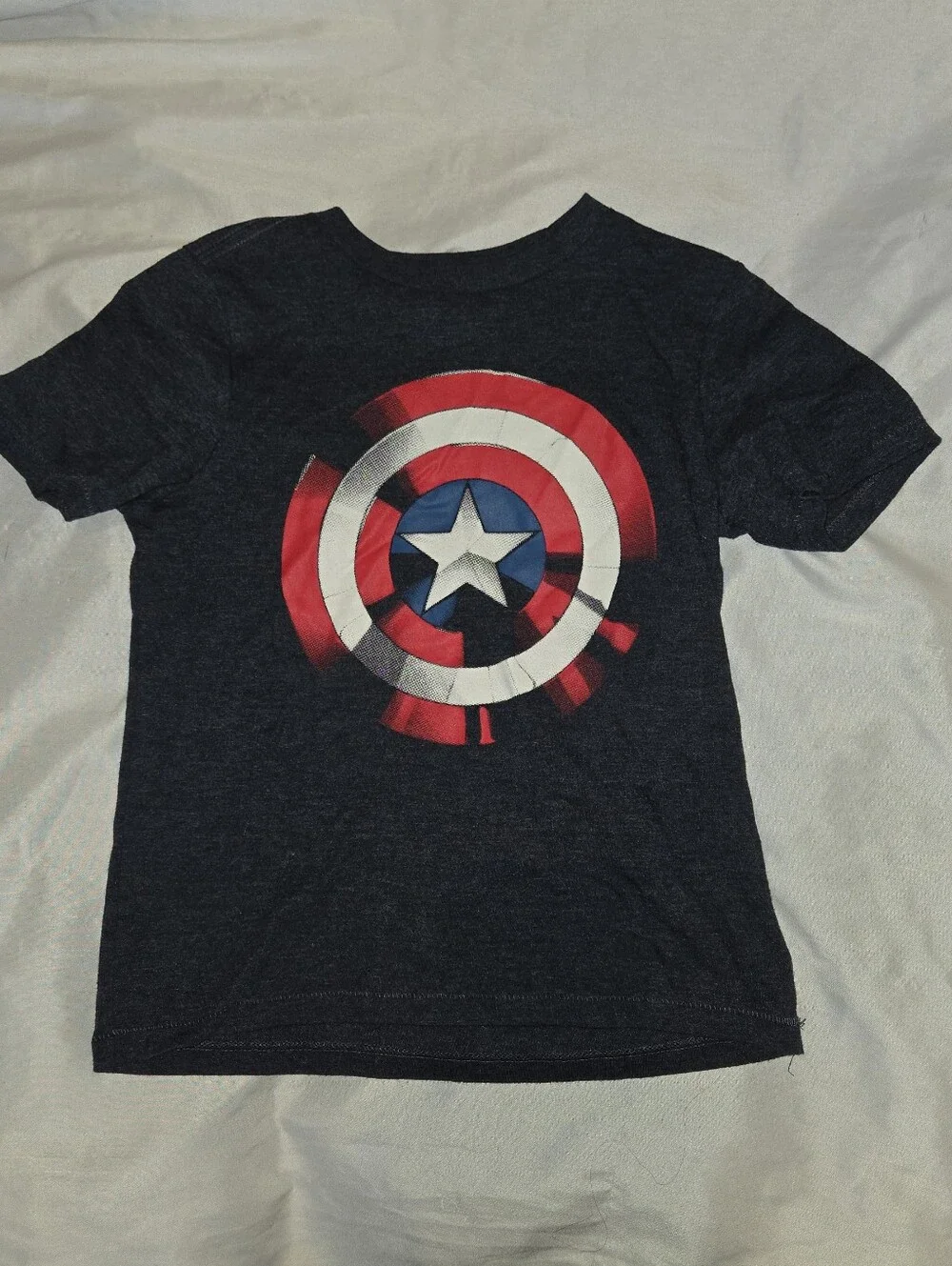 GAP Marvel Boy's Grey Kids Tee with Red White Blue Captain America Shield Small